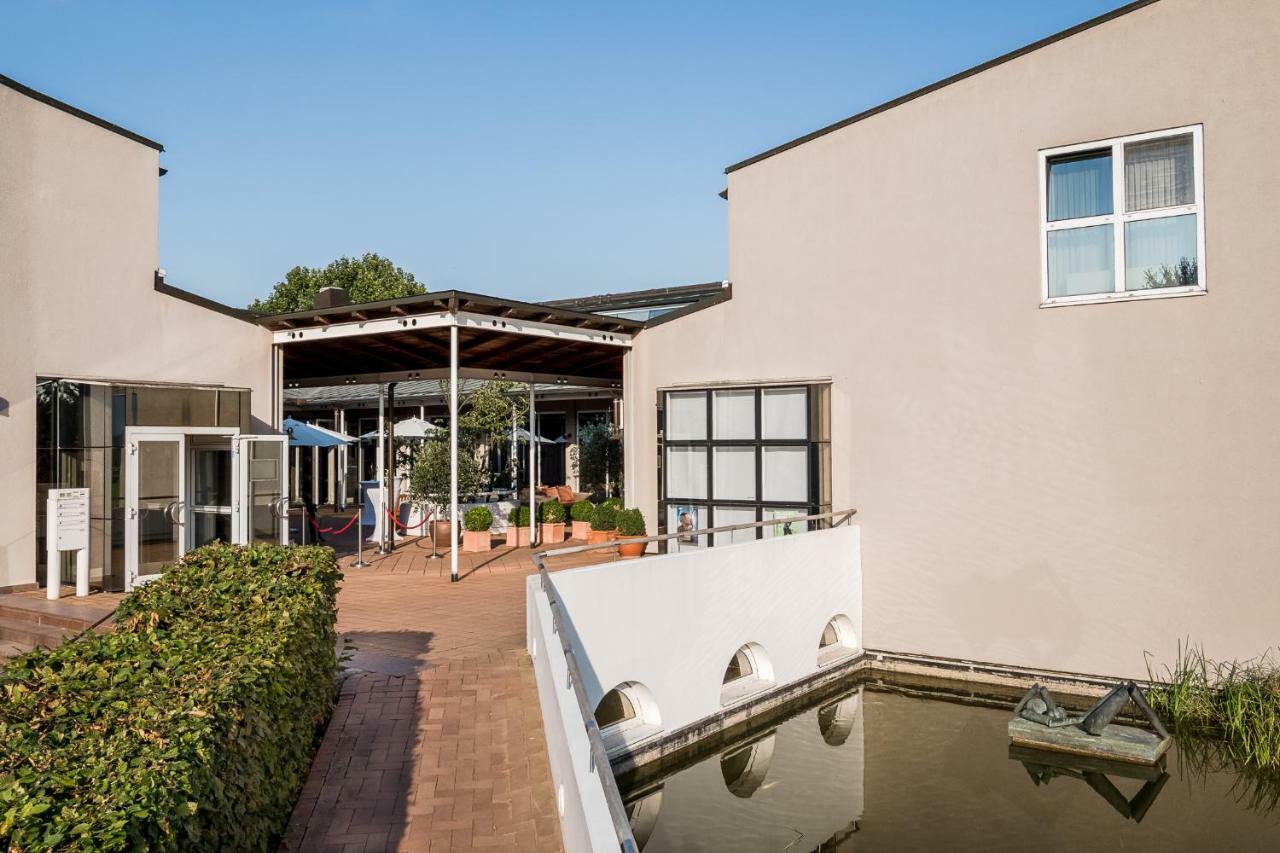 Golfhotel & Restaurant Lindenhof Bad Vilbel Extérieur photo